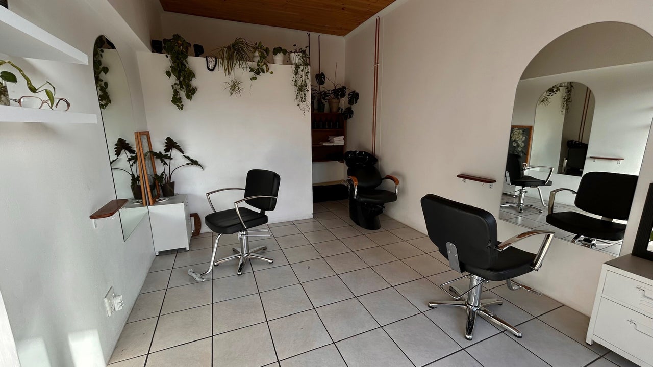 Flowers Hair Studio
